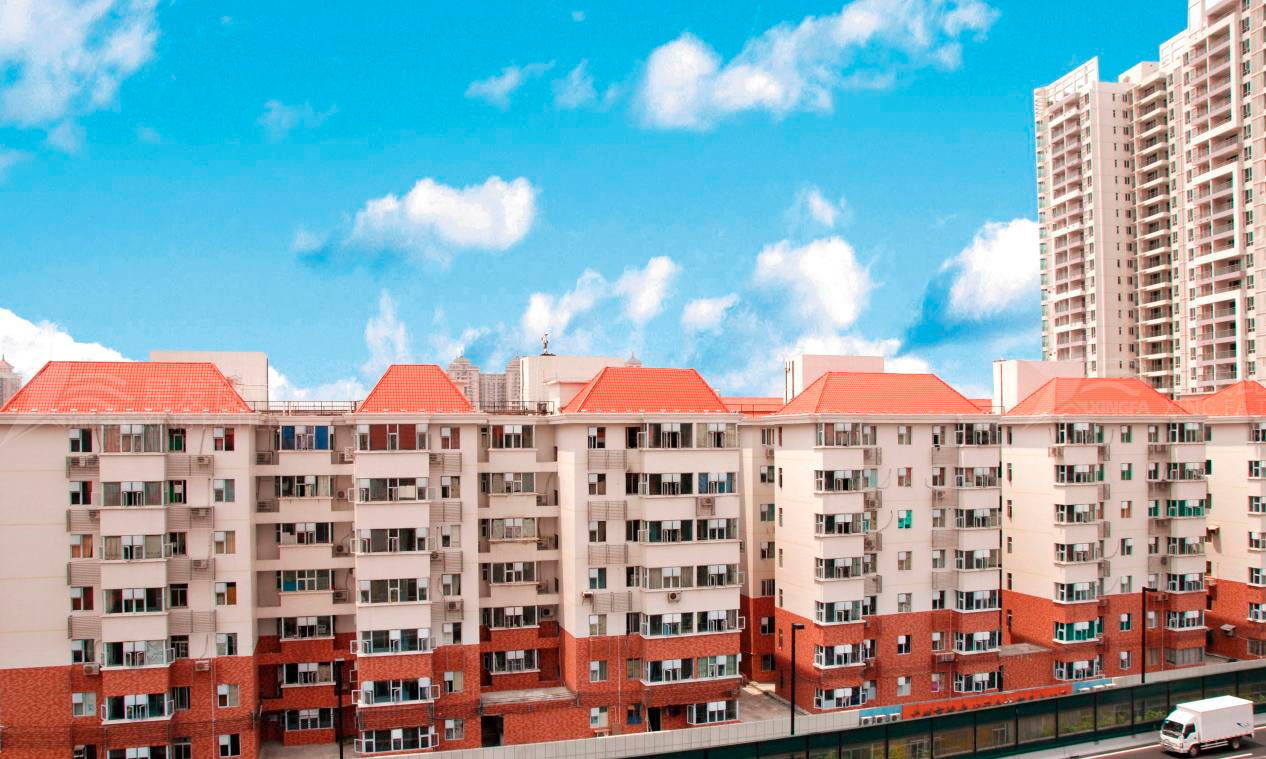 平改坡工程用合成樹脂瓦的優(yōu)勢，不僅僅是提升城市形象那么簡單！