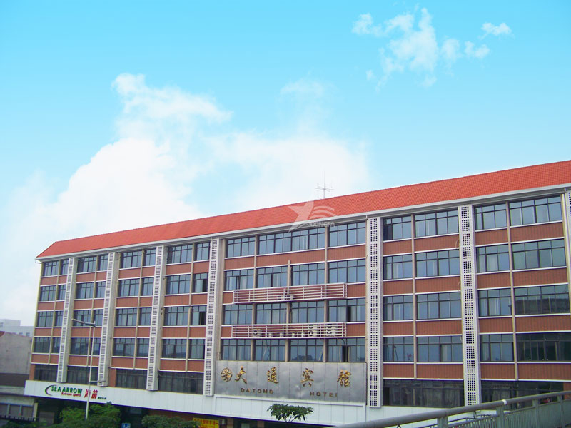 常州合成樹(shù)脂瓦：輕材質(zhì)高性能，助力屋面建材市場(chǎng)持續(xù)發(fā)展